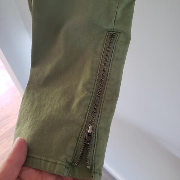 GapKids Walden Green Zip Pants - Picture 4 of 6